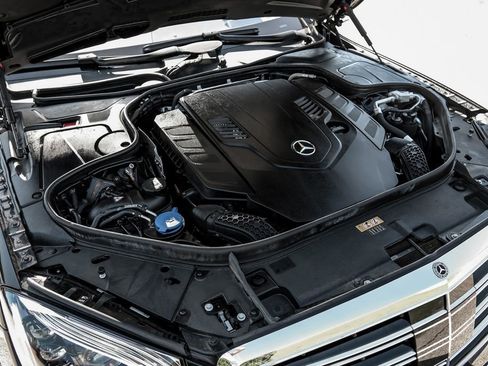 Used 2019 Mercedes-Benz S 560 4MATIC Sedan image 55
