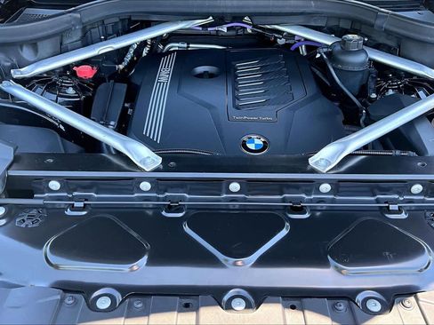 Used 2022 BMW X5 sDrive40i w/ M Sport Package RWD image 34