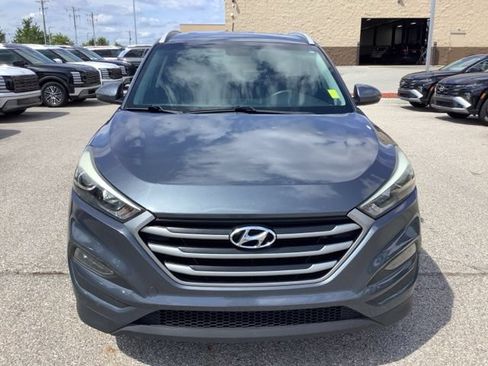 Used 2017 Hyundai Tucson SE w/ SE Popular Package 02 AWD/4WD image 2