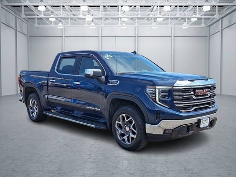 Certified 2023 GMC Sierra 1500 SLT w/ SLT Premium Package AWD/4WD image 4