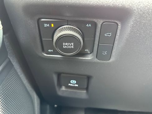 Used 2025 Ford Expedition Platinum AWD/4WD image 15