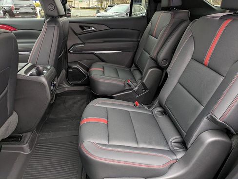 New 2026 Chevrolet Traverse RS image 28