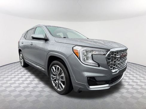 Used 2024 GMC Terrain Denali w/ Denali Premium Package image 3