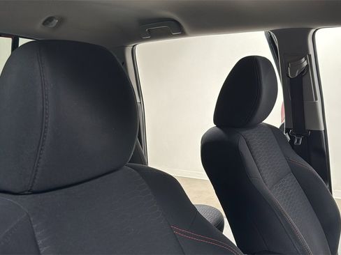 Certified 2017 Toyota Tacoma SR5 image 19