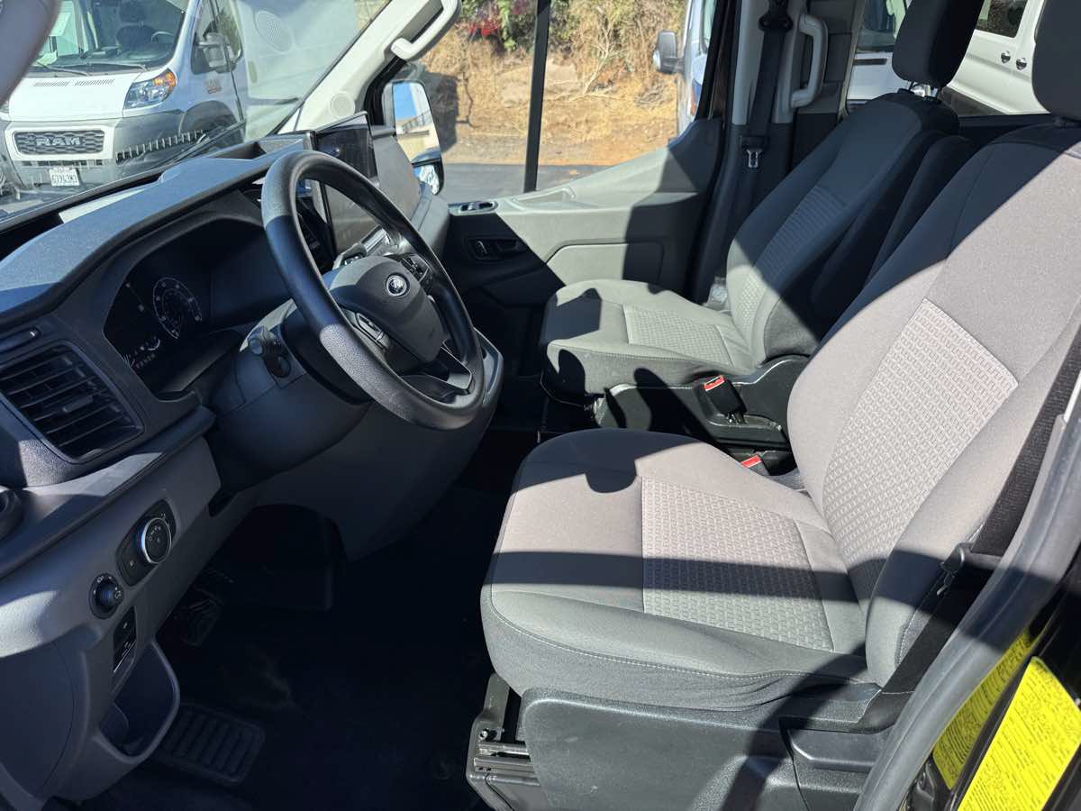 Used 2024 Ford Transit 350 XLT RWD image 27
