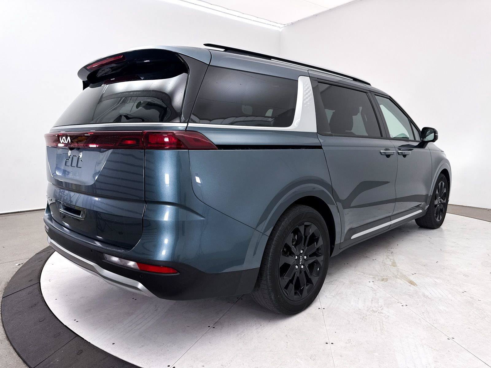 Used 2022 Kia Carnival SX FWD image 19