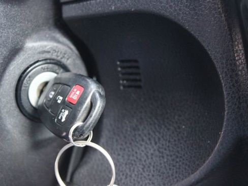 Used 2019 Toyota Corolla LE FWD image 22