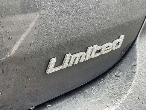 Used 2020 Hyundai Elantra Limited w/ Cargo Package (C1) image 9