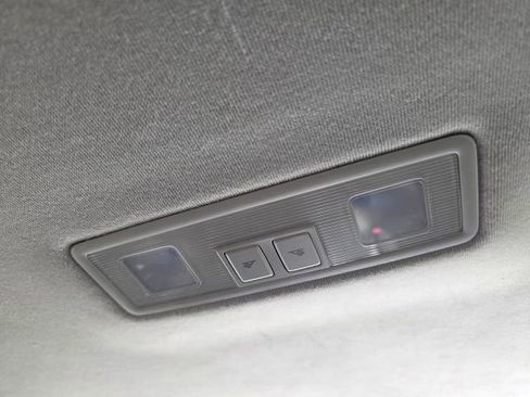 Used 2019 Volkswagen Tiguan S w/ 3rd Row Seat Package AWD/4WD image 27