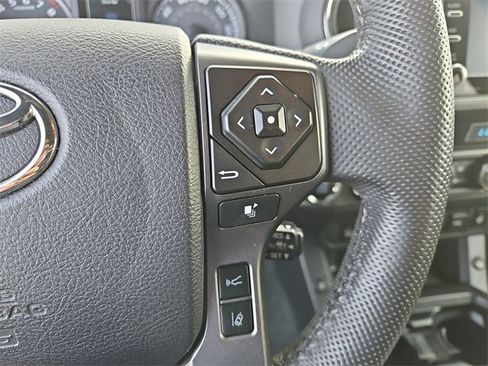 Used 2021 Toyota Tacoma TRD Off-Road image 21