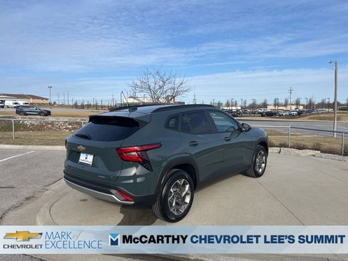 New 2026 Chevrolet Trax LT w/ LT Convenience Package image 8