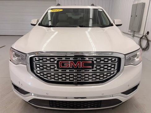 Used 2019 GMC Acadia Denali w/ Technology Package AWD/4WD image 2