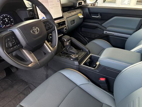 Certified 2025 Toyota Tacoma Trailhunter image 12