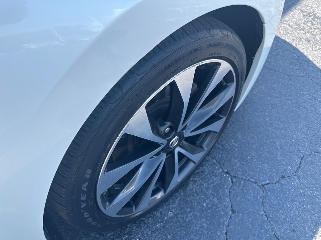 Used 2016 Nissan Maxima SR FWD image 6