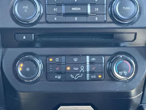 Used 2018 Ford F250 XLT w/ XLT Premium Package image 13