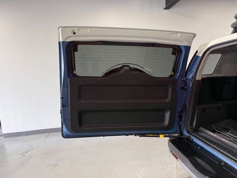 Used 2013 Toyota FJ Cruiser 4WD w/ Convenience Pkg image 21