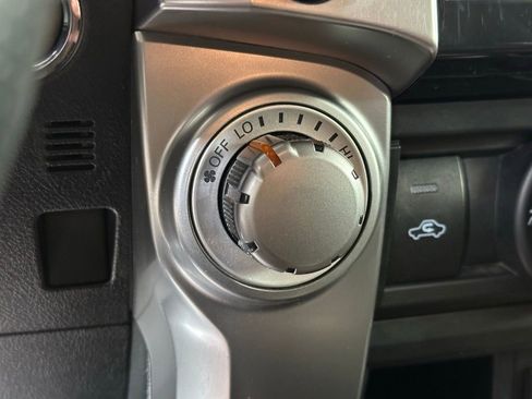 Used 2022 Toyota 4Runner SR5 Premium image 23