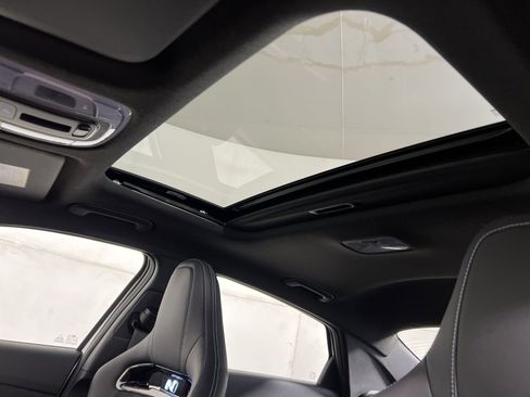 Used 2025 Hyundai Elantra N FWD image 24