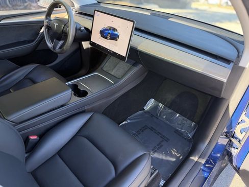 Used 2024 Tesla Model Y Long Range image 32
