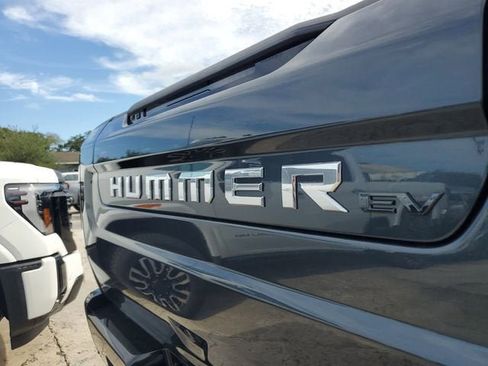 New 2026 GMC Hummer EV 4x4 Crew Cab image 8