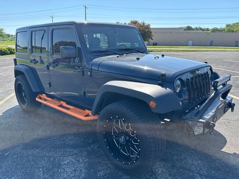 Used 2016 Jeep Wrangler Unlimited Sport w/ Quick Order Package 24S AWD/4WD image 3