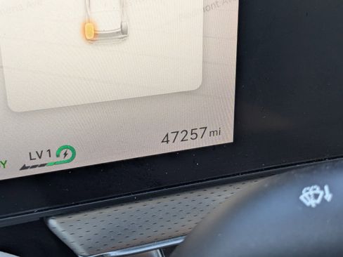 Used 2023 Genesis GV60 Performance image 34