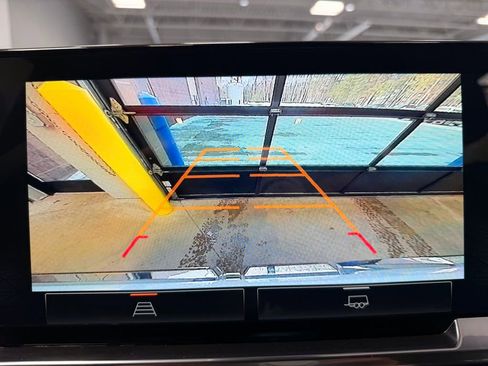 Used 2024 GMC Sierra 1500 Elevation image 43