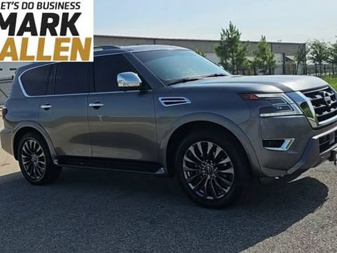Used 2023 Nissan Armada Platinum w/ Captain's Chairs Package RWD image 2