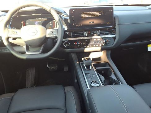 New 2026 Nissan Pathfinder SL image 9