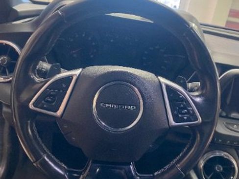 Used 2018 Chevrolet Camaro LT w/ Technology Package image 21