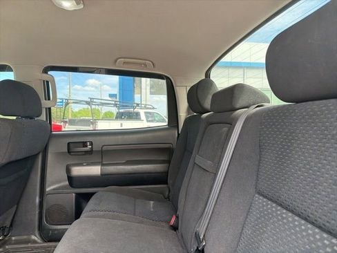 Used 2012 Toyota Tundra 4x4 CrewMax w/ SR5 Pkg image 8