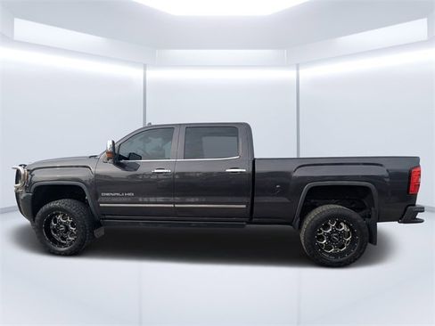 Used 2016 GMC Sierra 2500 Denali w/ Duramax Plus Package image 6