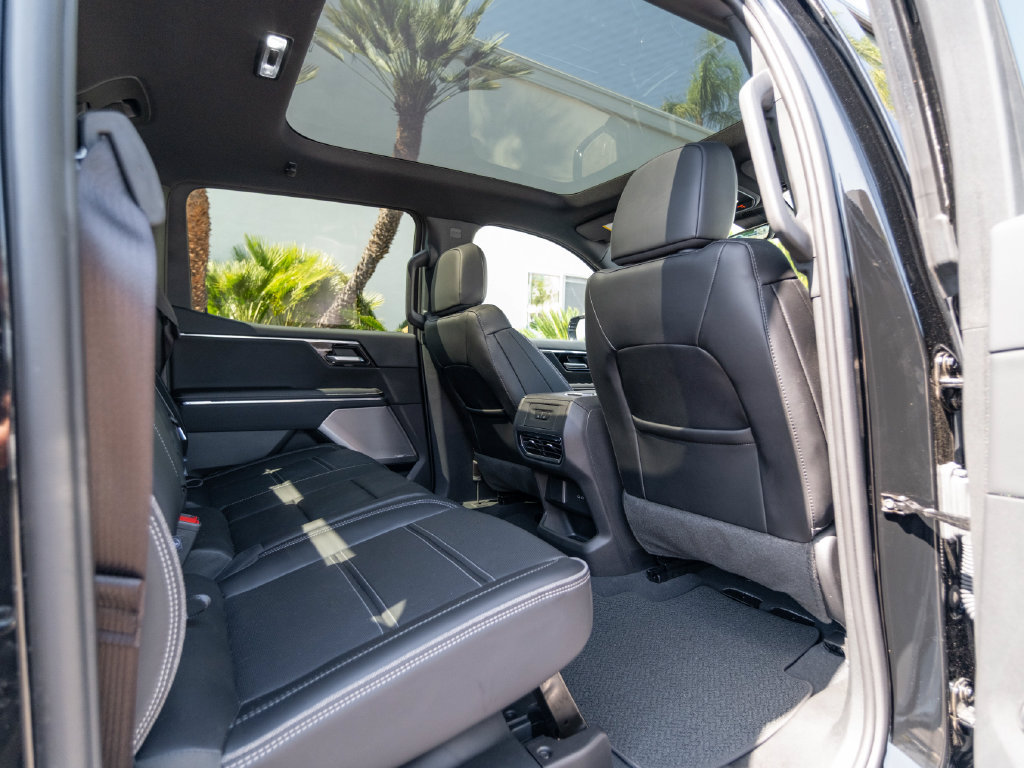 Used 2025 GMC Sierra EV Denali AWD/4WD image 27