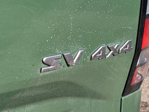 Used 2022 Nissan Frontier SV image 12