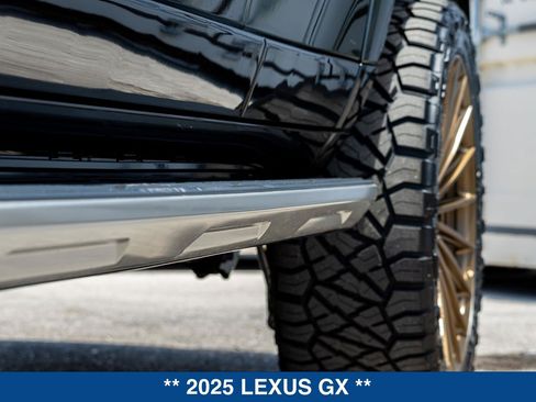 Used 2025 Lexus GX 550 w/ Accessory Package (Z1) AWD/4WD image 25