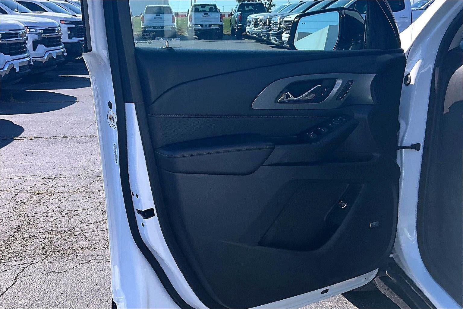 Used 2019 Chevrolet Traverse Premier w/ Redline Edition AWD/4WD image 26