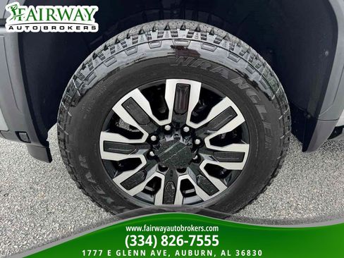 Used 2025 GMC Sierra 2500 Denali Ultimate w/ Max Trailering Package AWD/4WD image 35