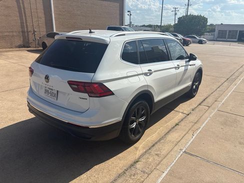 Used 2022 Volkswagen Tiguan SE AWD/4WD image 3
