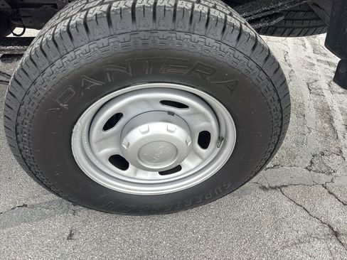 Used 2019 Ford F250 XL w/ Power Equipment Group image 26