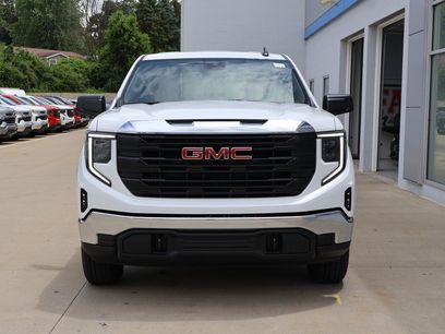 New 2025 GMC Sierra 1500 Pro w/ Pro Value Package