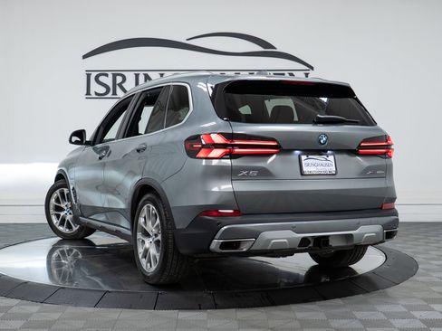 Used 2025 BMW X5 xDrive50e w/ Executive Package image 28