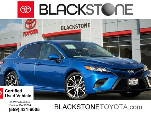 Certified 2018 Toyota Camry SE image 1