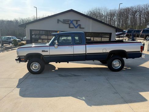 Used 1992 Dodge D/W Truck 250 image 6