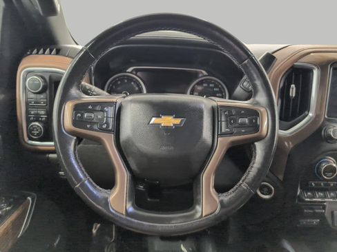 Used 2021 Chevrolet Silverado 1500 High Country w/ Technology Package AWD/4WD image 5