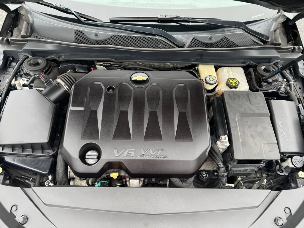Used 2018 Chevrolet Impala LT FWD image 35