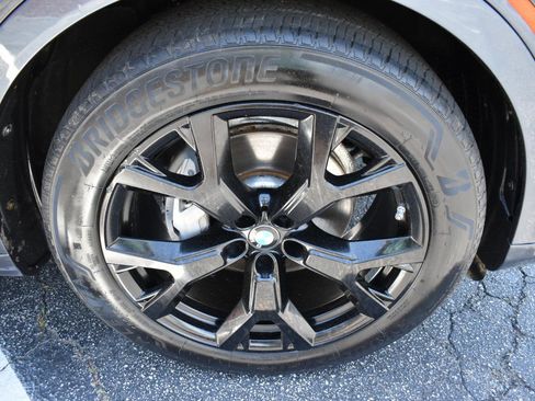 Used 2019 BMW X7 xDrive40i w/ Premium Package AWD/4WD image 13