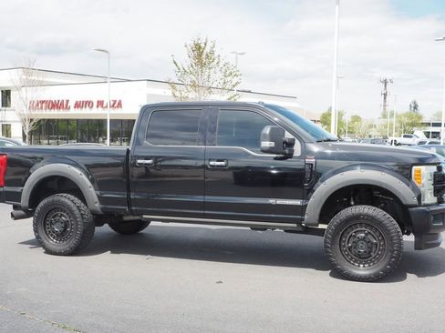 Used 2017 Ford F250 Platinum w/ FX4 Off-Road Package AWD/4WD image 7
