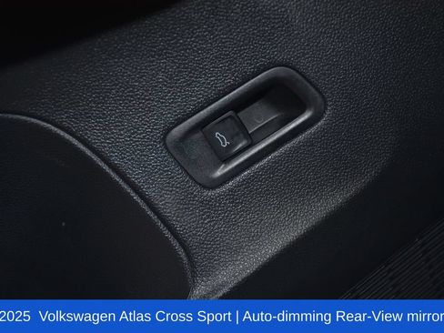 Used 2025 Volkswagen Atlas Cross Sport SE FWD image 25