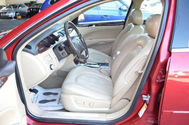 Used 2008 Buick Lucerne CXS FWD image 37