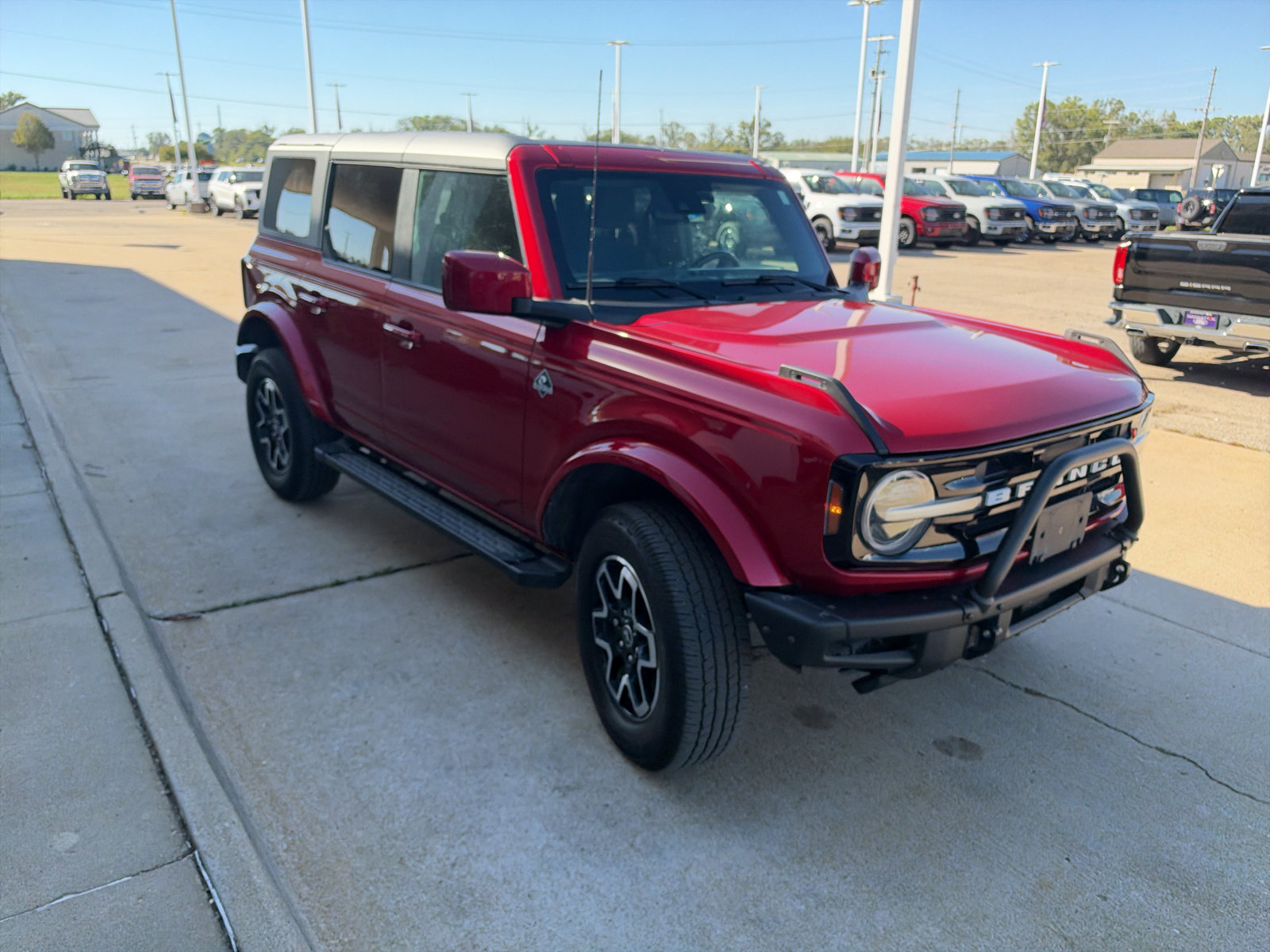 Used 2021 Ford Bronco Outer Banks AWD/4WD image 4